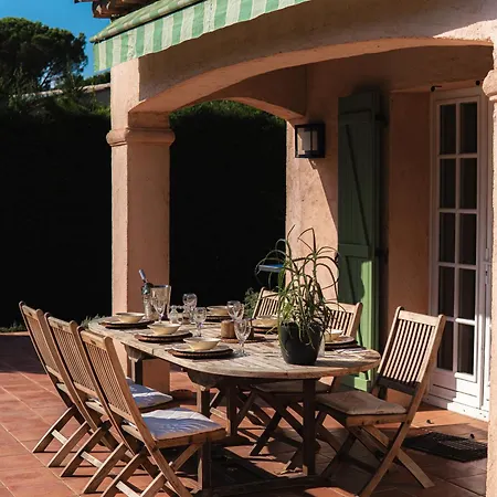 Avec Piscine Privée Sur Jardin Clos De 3000m2