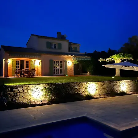 Villa Avec Piscine Privee Sur Jardin Clos De 3000m2