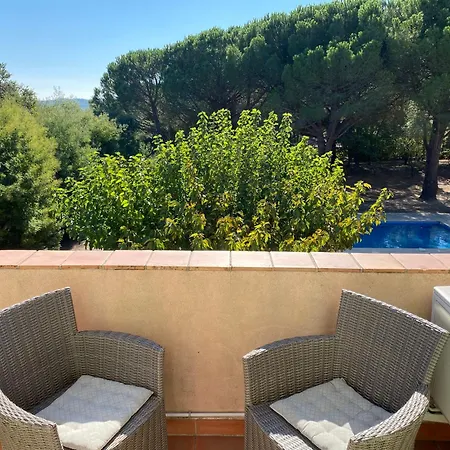 فيلة Avec Piscine Privee Sur Jardin Clos De 3000m2 غريمو